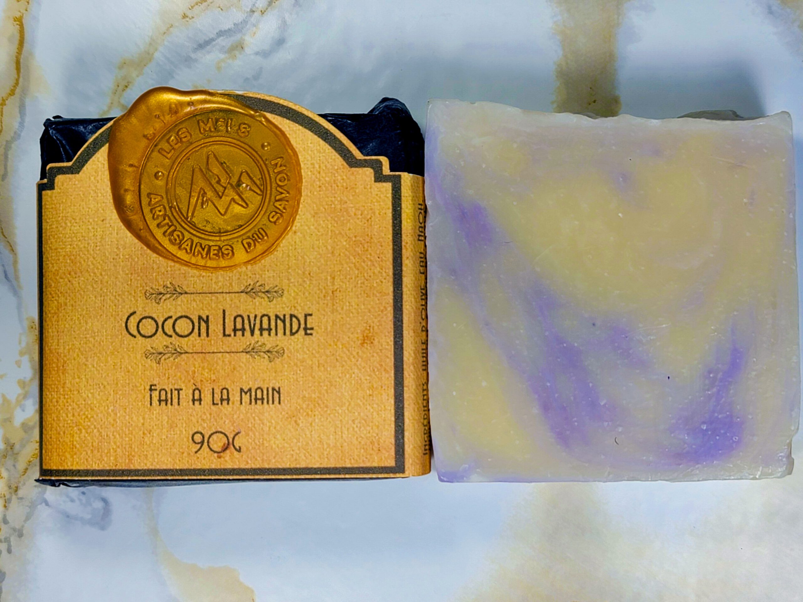 Savon naturel fait à la main Cocon Lavande aux huiles végétales, beurre de karité, cire d’abeille et lavande – Les Mels