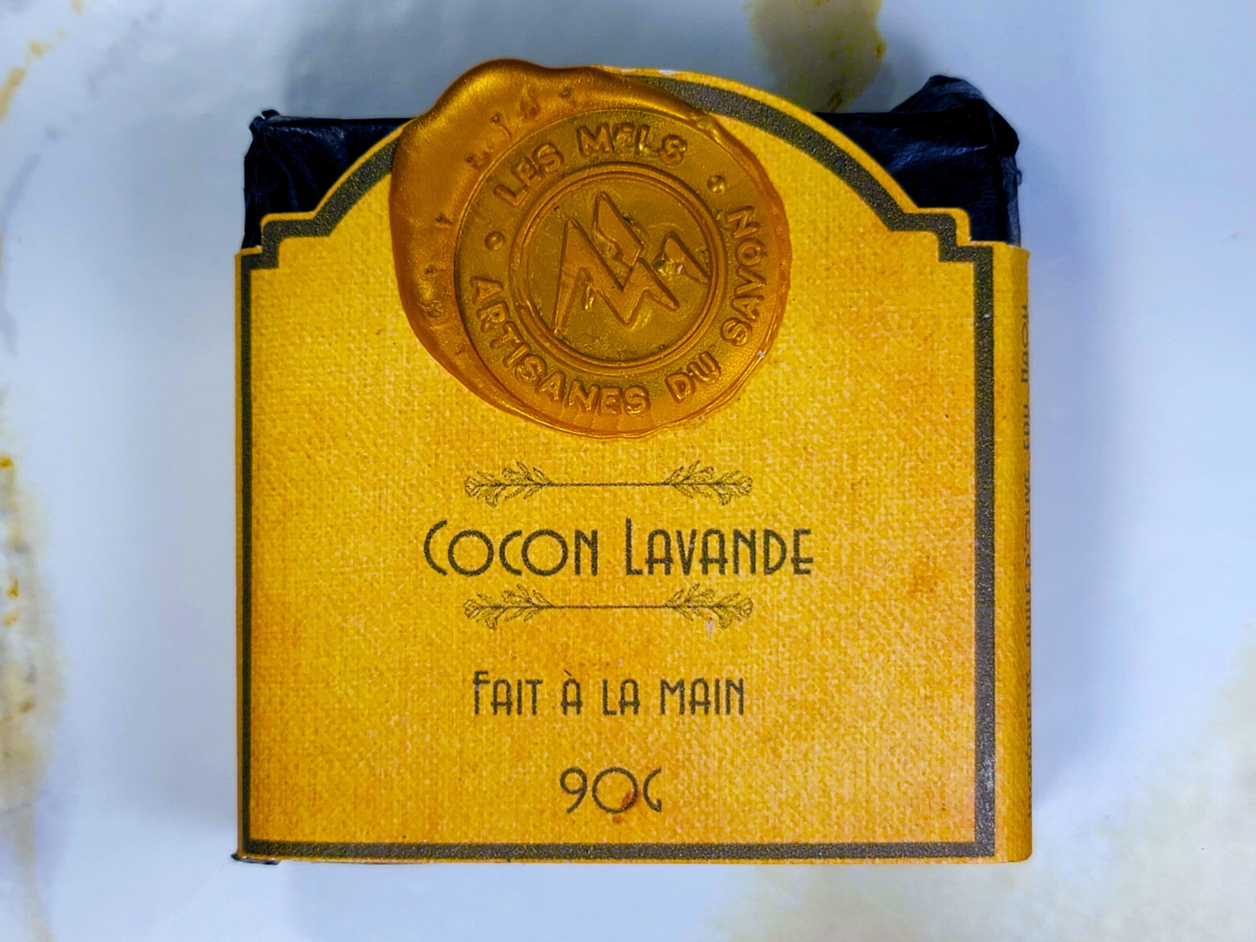 Savon naturel fait à la main Cocon Lavande aux huiles végétales, beurre de karité, cire d’abeille et lavande – Les Mels