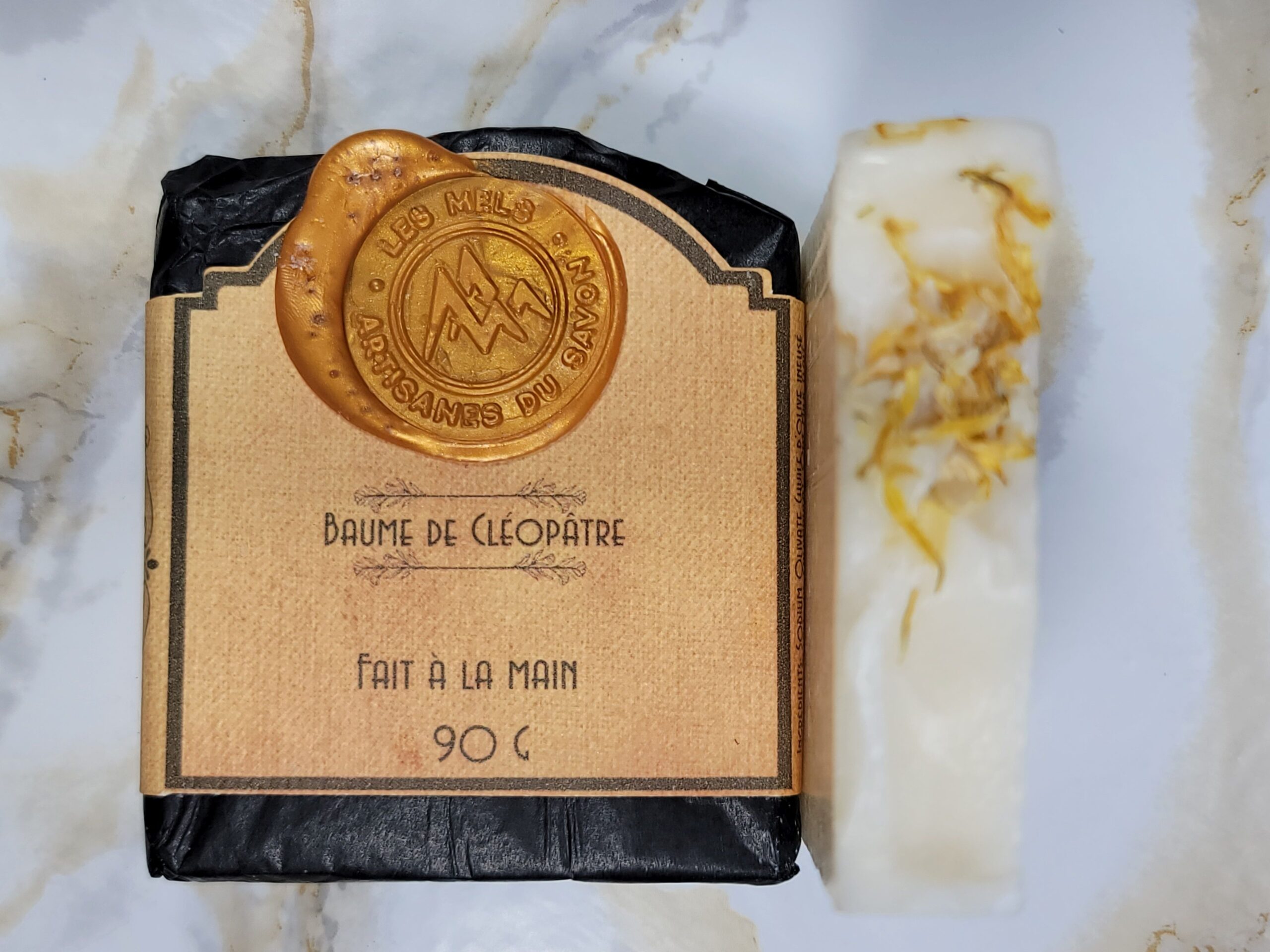 Savon naturel fait à la main Baume de Cléopâtre aux extraits de lait, miel et calendula